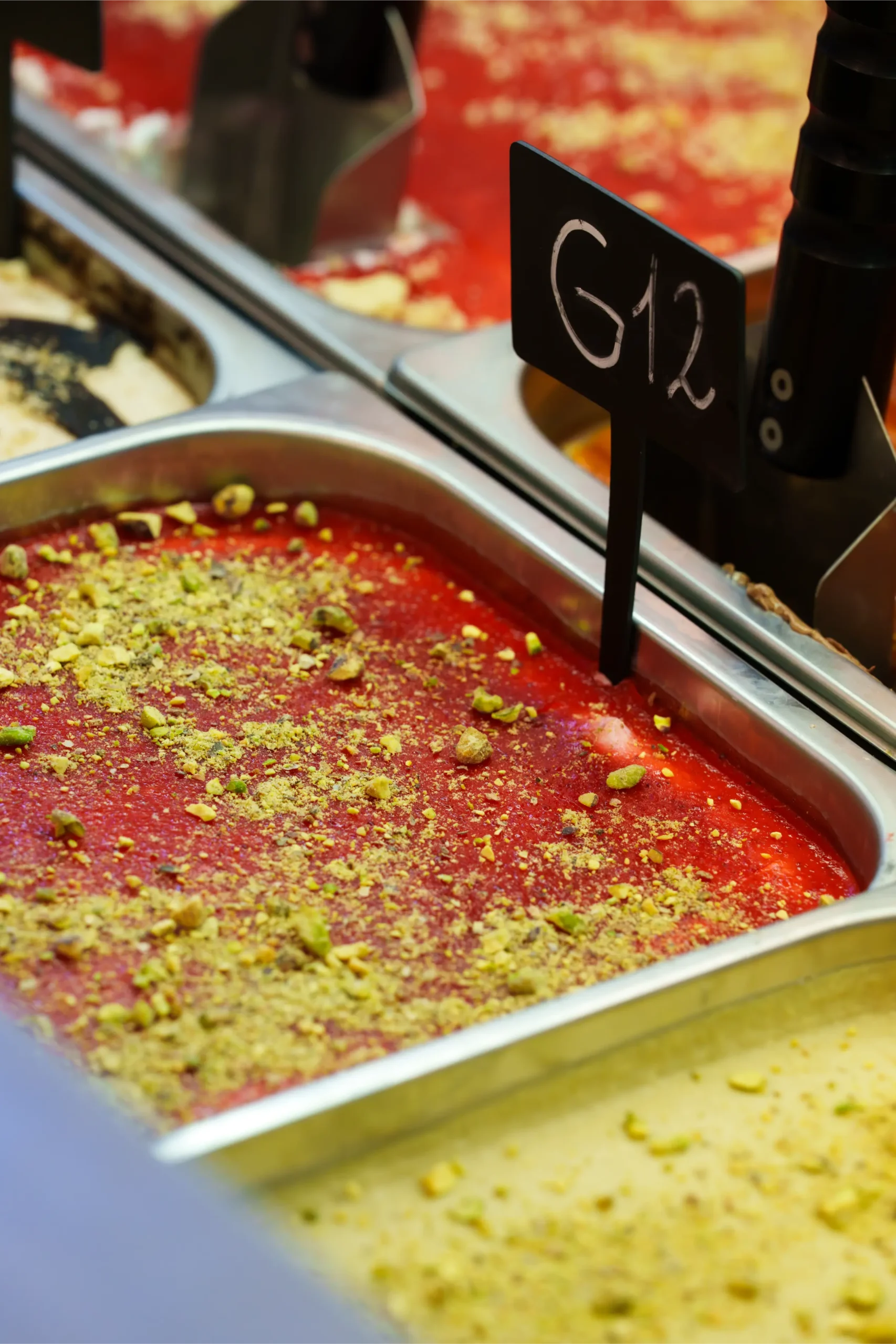 A G. More Than Gelato fagylaltdesszert-pultjának színei